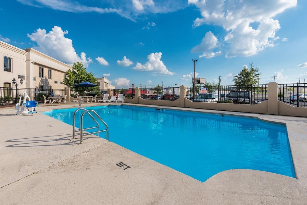 Quality Inn & Suites Цинциннаті Екстер'єр фото