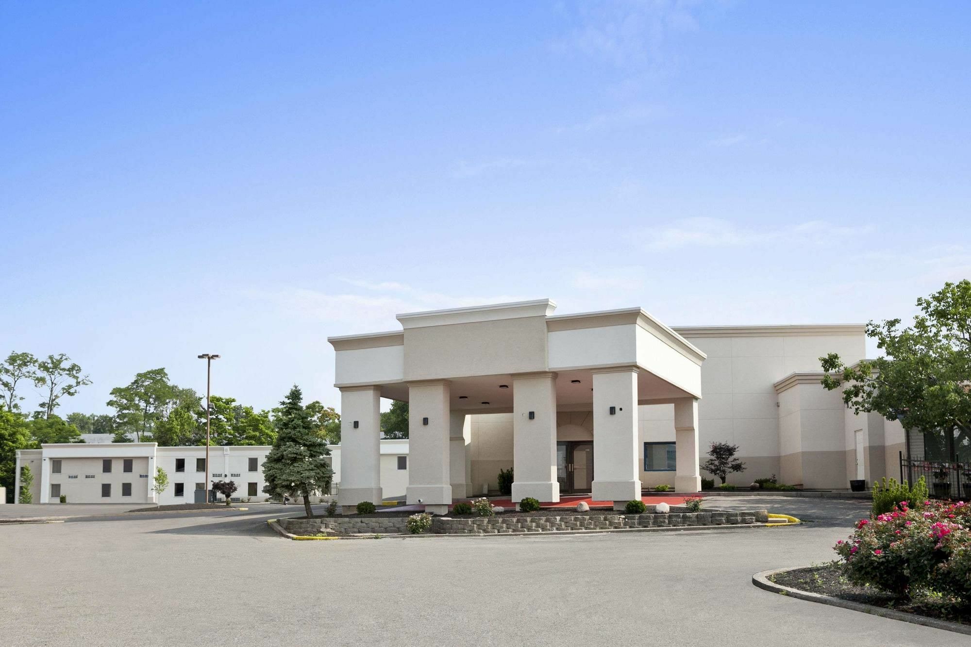 Quality Inn & Suites Цинциннаті Екстер'єр фото